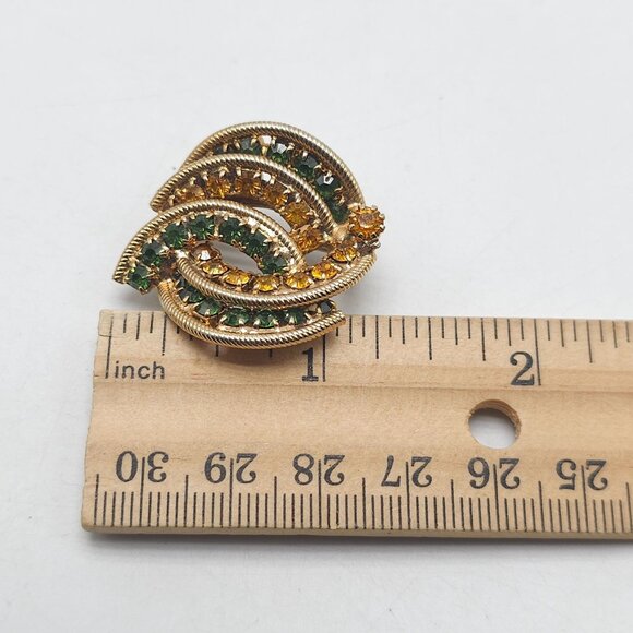 Vintage Gold Tone Swirl Brooch With Green and Amber Rhinestones - Picture 4 of 4